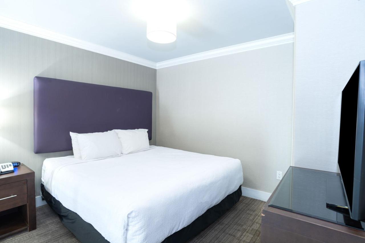 Sandman Hotel & Suites Calgary South YYC Exterior foto