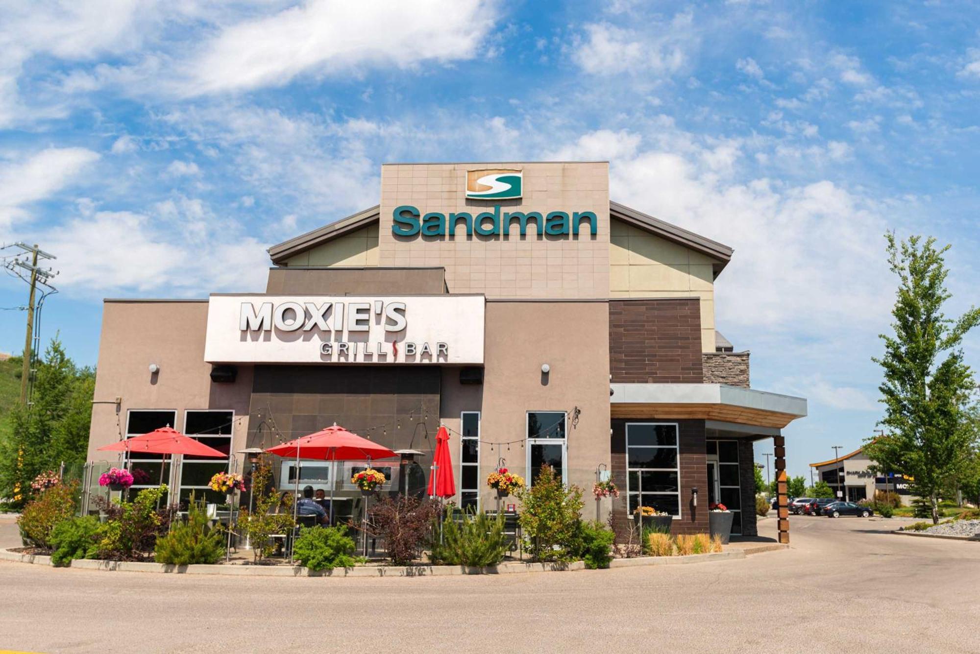 Sandman Hotel & Suites Calgary South YYC Exterior foto